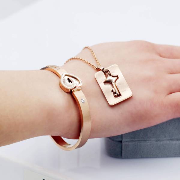Uloveido Matching Bracelet with Necklace for Girlfriend Boyfriend, Rose Gold Plated Titanium Puzzle Couple Heart Bracelet and Key Pendant Necklace for Men and Women SN300 (Rose gold color) - Image 3